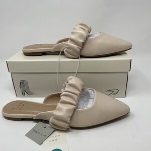 NEW In Box NIB Womens‎ Off White Celeste MULES Flats Shoes a new day Size 8